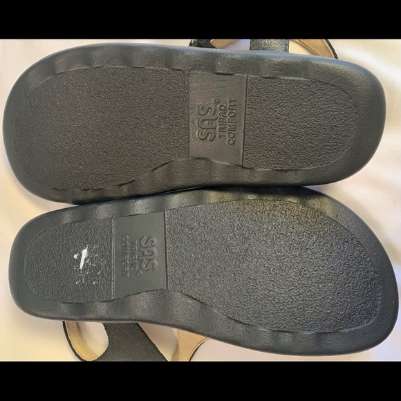 Never worn SAS sandals - Picture 2 of 3